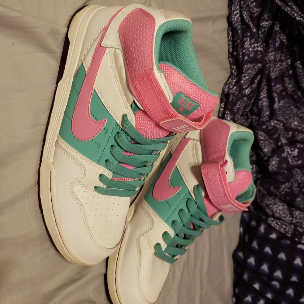 Nike shoes